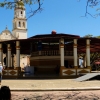 Zdjęcie z Meksyku - centralnie usytuowana na Placu - ogromna "altana" miejska, u stóp Katedry