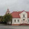 Zdjęcie z Polski - Po jednej stronie rynku zauważamy muzeum Stanisława Noakowskiego.