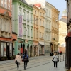 Zdjęcie z Czech - Na głównych ulicach kilku spacerowiczów można spotkać...