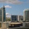 Zdjęcie z Portugalii - dwie wieże, tzw żagielki; są to wieże Torre de Sao Gabriel i Torre de Sao Rafael
