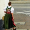 Zdjęcie z Niemiec - co ciekawe w takich dirdlach można spotkać Panie na ulicach