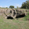Zdjęcie z Włoch - w okolicy Alghero, zatrzymujemy się przy takim  domus de janas(domek czarownic) 
