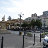 Zdjęcie z Włoch - wysiadamy na głównym placu w Pizzo (Piazza Musolini) , ale z pomnikiem 