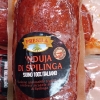 Zdjęcie z Włoch - Nduja- lokalna kiełbasa o dość miękkiej konsystencji (jak metka czy tatar), ale jest 