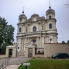 Zdjęcie z Litwy - fasada tego koscioła niczym szczególnym sie nie wyróżnia; jest powtarzalna jakich wiele... i nic 